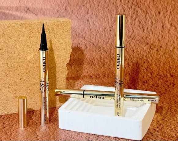 Maliao® Be Mine Waterproof Eyeliner Pen Black
